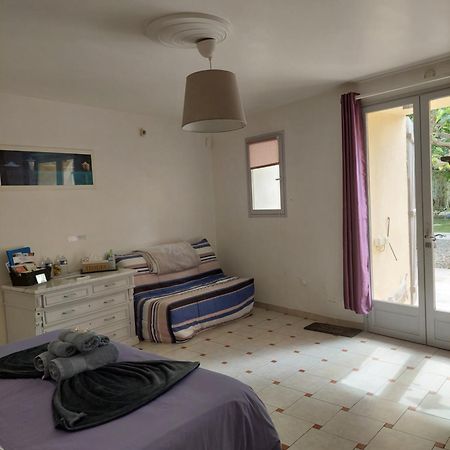 Mas Des Cigognes Bed & Breakfast Le Thor Dış mekan fotoğraf