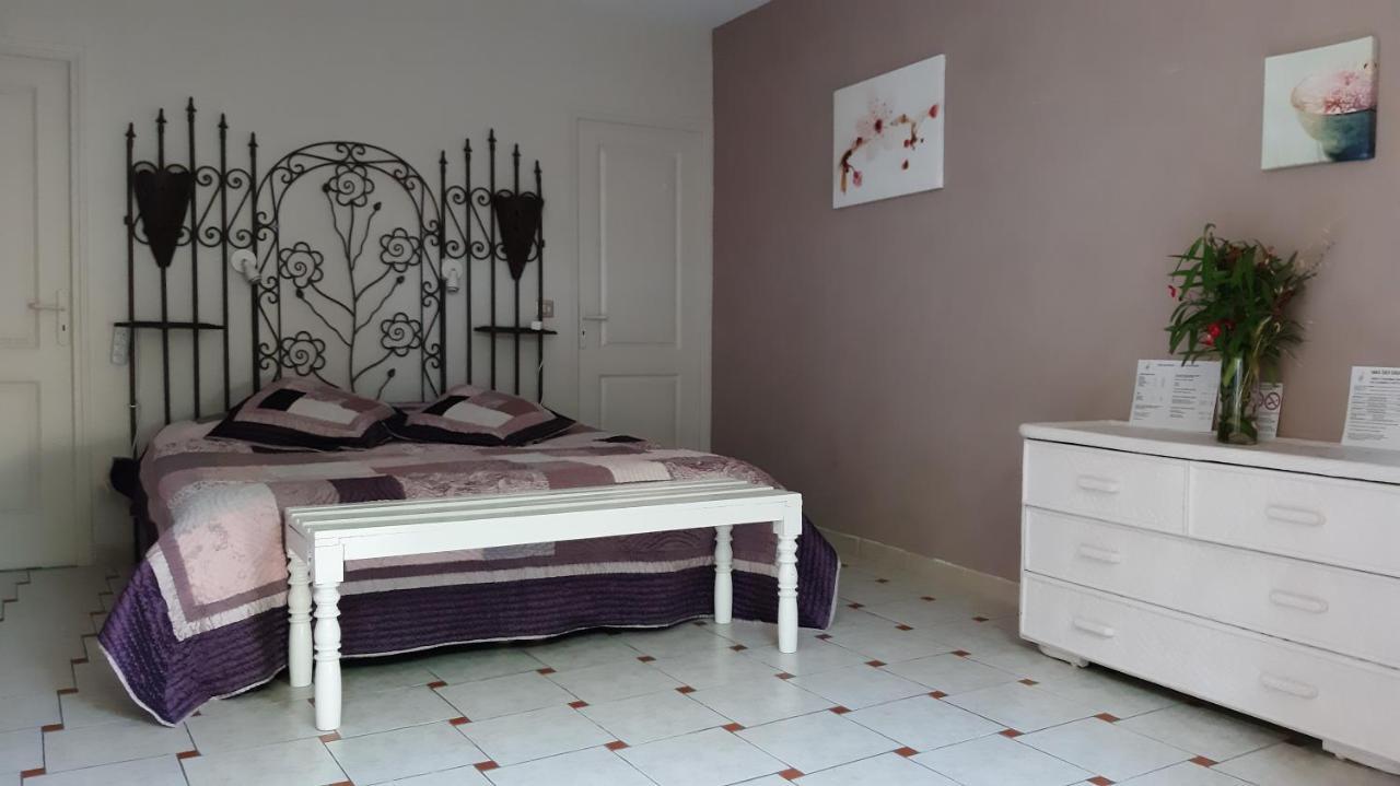 Mas Des Cigognes Bed & Breakfast Le Thor Dış mekan fotoğraf