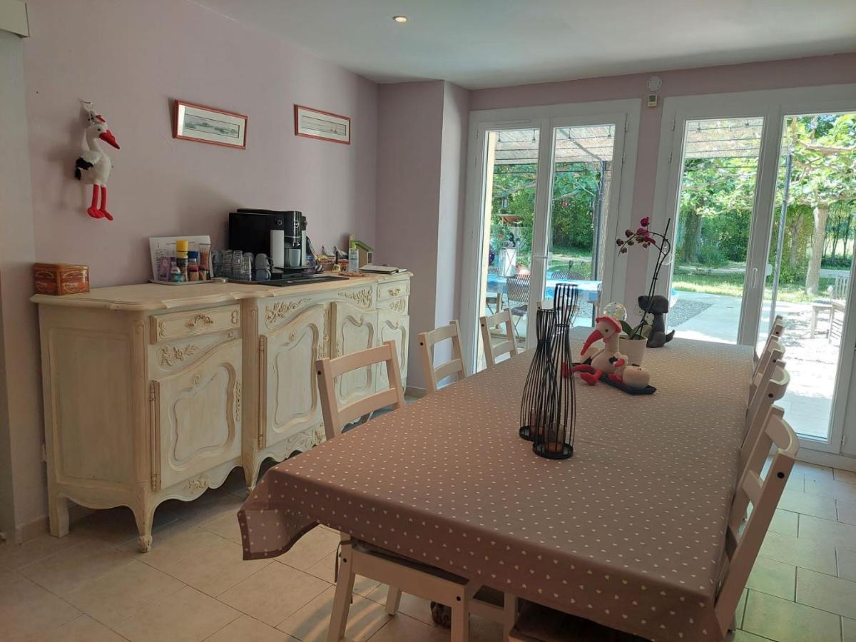 Mas Des Cigognes Bed & Breakfast Le Thor Dış mekan fotoğraf