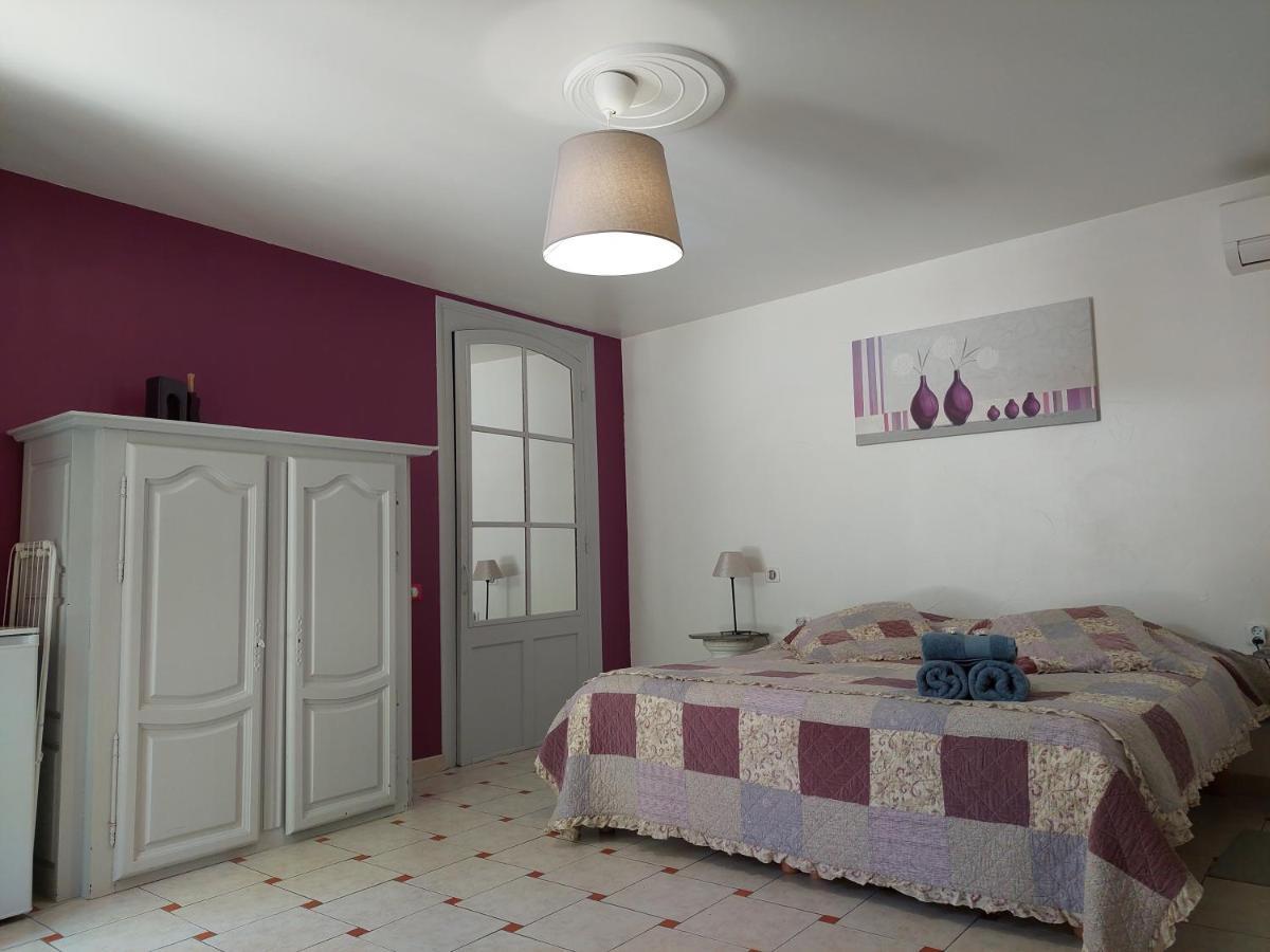 Mas Des Cigognes Bed & Breakfast Le Thor Dış mekan fotoğraf