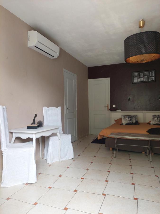Mas Des Cigognes Bed & Breakfast Le Thor Dış mekan fotoğraf