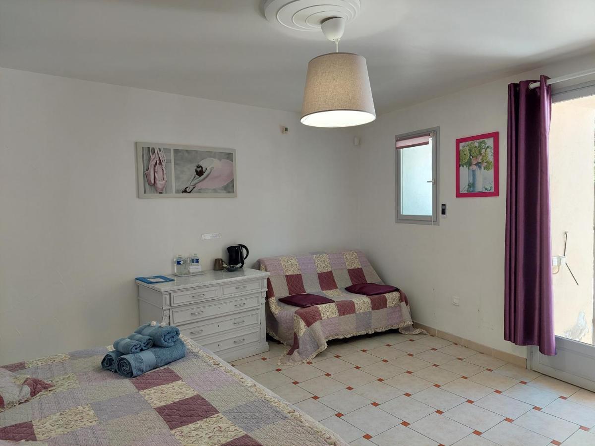 Mas Des Cigognes Bed & Breakfast Le Thor Dış mekan fotoğraf